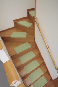 5-折り曲げ付階段マット