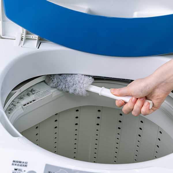 4-びっくり洗濯機のホコリ取りま～す